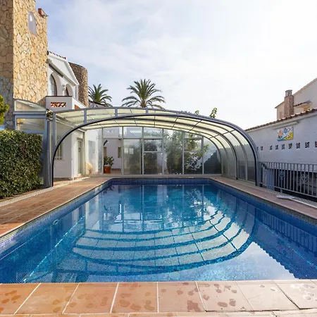 Welcs Falconera Con Piscina Empuriabrava