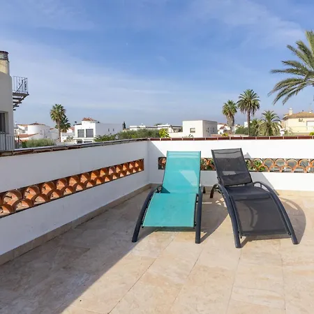 Welcs Falconera Con Piscina Apartman Empuriabrava