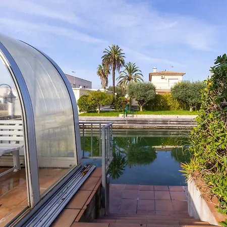 Welcs Falconera Con Piscina Apartman Empuriabrava