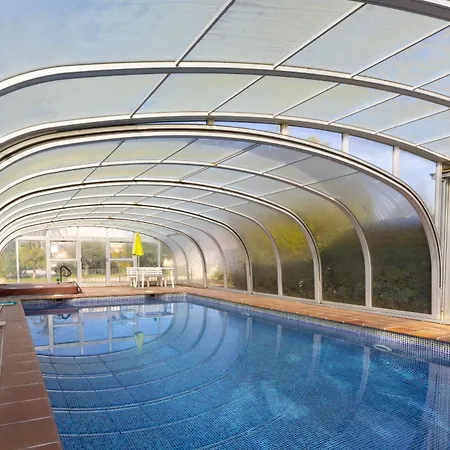 Welcs Falconera Con Piscina