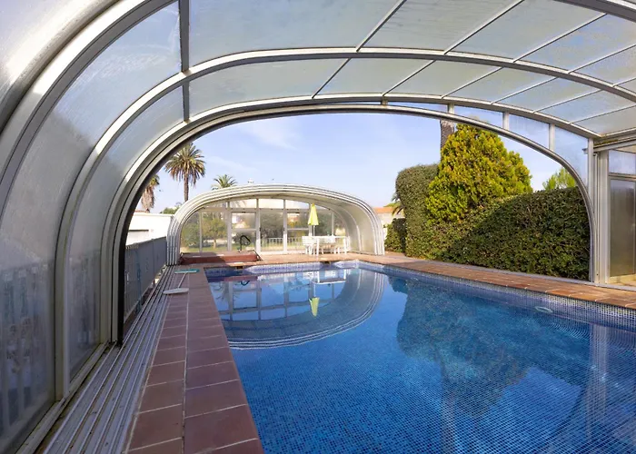 Welcs Falconera Con Piscina * Empuriabrava