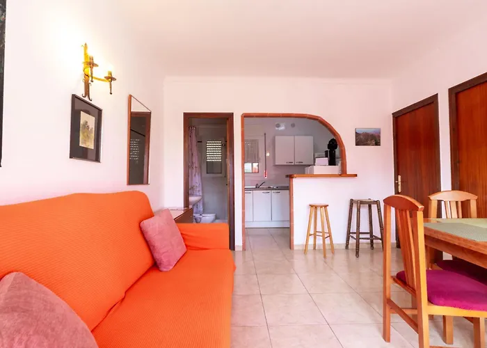 Welcs Falconera Con Piscina Appartamento *