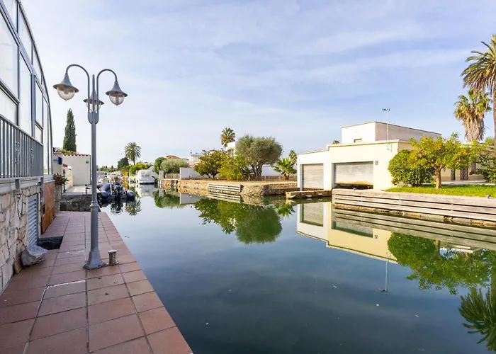 Appartamento Welcs Falconera Con Piscina